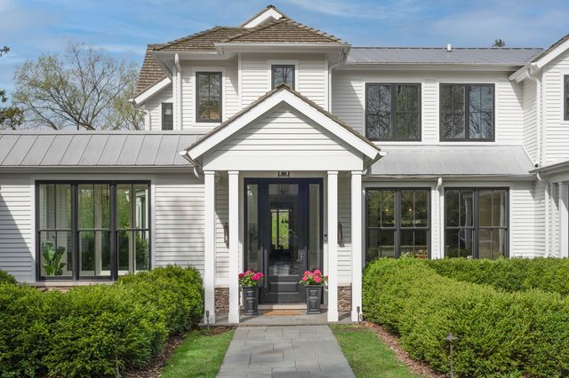 800 Glenview Road, Glenview, IL 60025