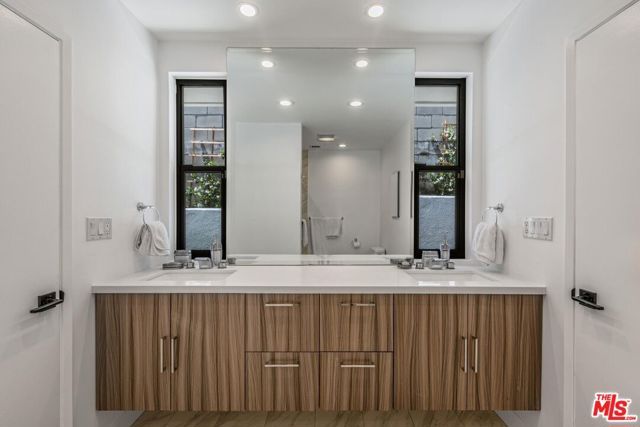 1287 Casiano Road, Los Angeles, CA 90049