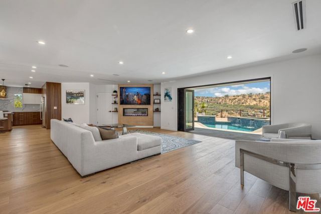 1287 Casiano Road, Los Angeles, CA 90049