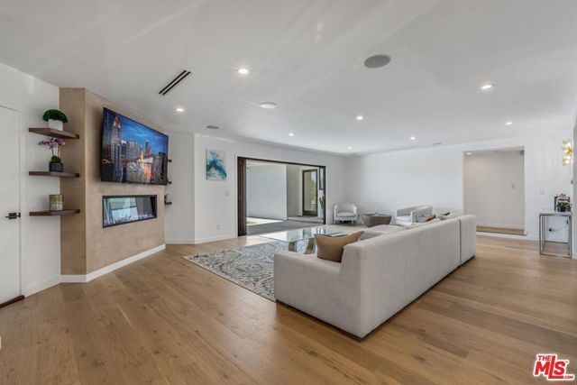 1287 Casiano Road, Los Angeles, CA 90049