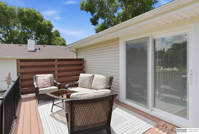 5709 N 115th Circle, Omaha, NE 68164