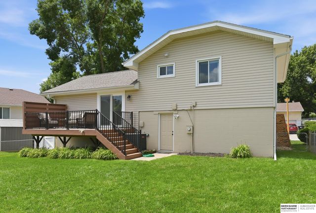 5709 N 115th Circle, Omaha, NE 68164