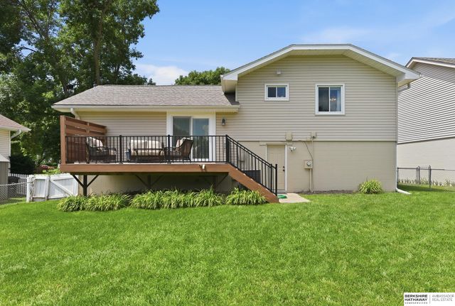 5709 N 115th Circle, Omaha, NE 68164