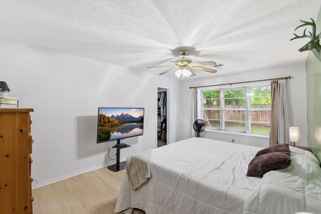 25506 Many Oak Drive, Spring, TX 77380