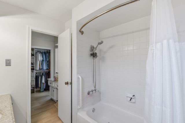 25506 Many Oak Drive, Spring, TX 77380