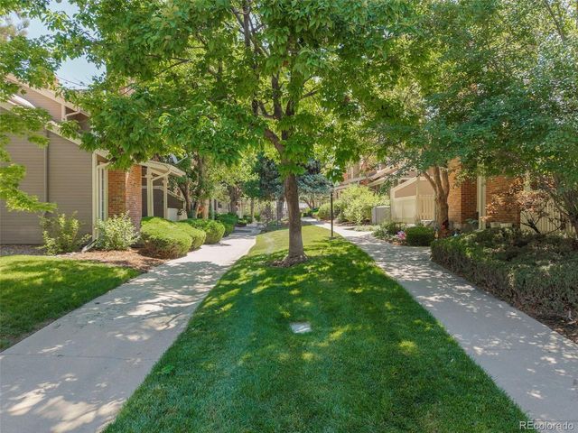 1930 S Helena St D, Aurora, CO 80013