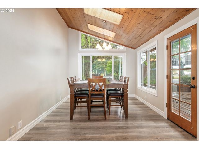 87313 CHINQUAPIN Loop, Veneta, OR 97487