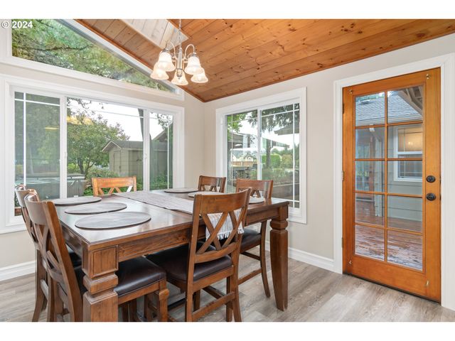 87313 CHINQUAPIN Loop, Veneta, OR 97487