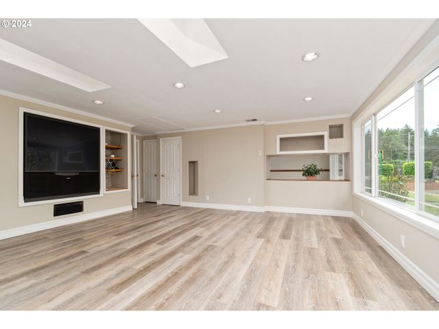 87313 CHINQUAPIN Loop, Veneta, OR 97487