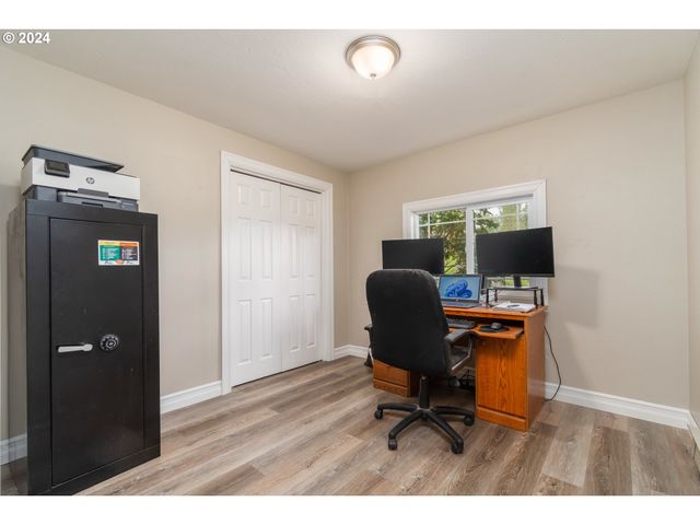 87313 CHINQUAPIN Loop, Veneta, OR 97487