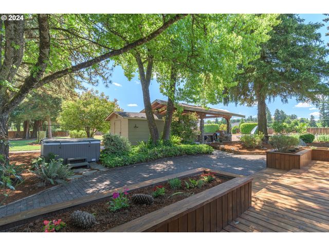 87313 CHINQUAPIN Loop, Veneta, OR 97487