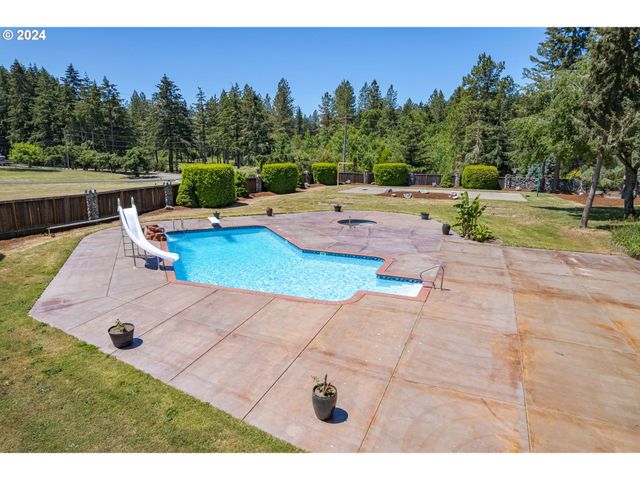 87313 CHINQUAPIN Loop, Veneta, OR 97487