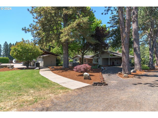 87313 CHINQUAPIN Loop, Veneta, OR 97487