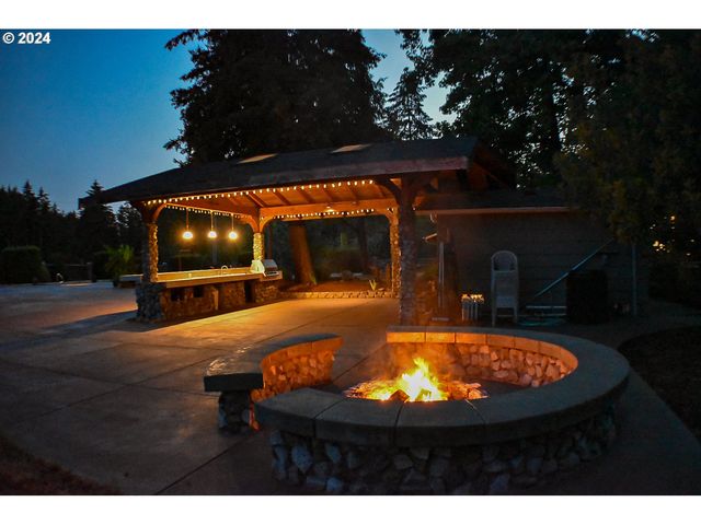 87313 CHINQUAPIN Loop, Veneta, OR 97487