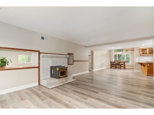 87313 CHINQUAPIN Loop, Veneta, OR 97487