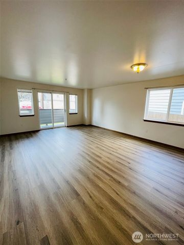 8830 Nesbit Avenue N, Seattle, WA 98103