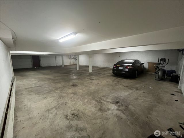 8830 Nesbit Avenue N, Seattle, WA 98103