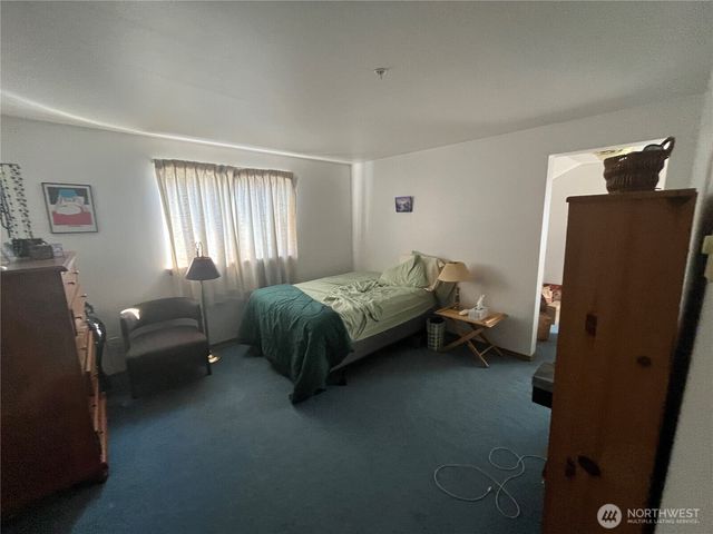 8830 Nesbit Avenue N, Seattle, WA 98103