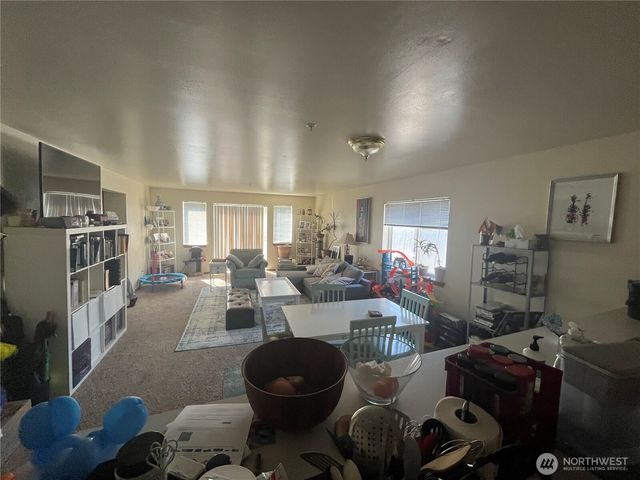 8830 Nesbit Avenue N, Seattle, WA 98103