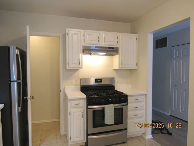 2790 GLASGOW Court X1, Schaumburg, IL 60194