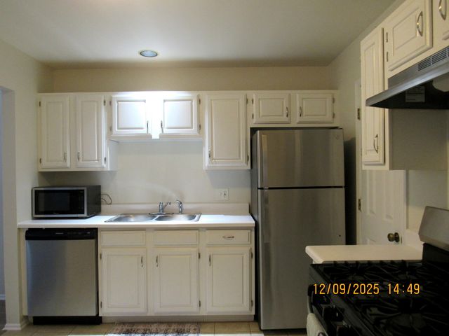 2790 GLASGOW Court X1, Schaumburg, IL 60194