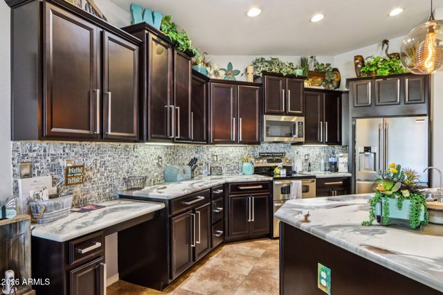 9811 S 2ND Place, Phoenix, AZ 85042