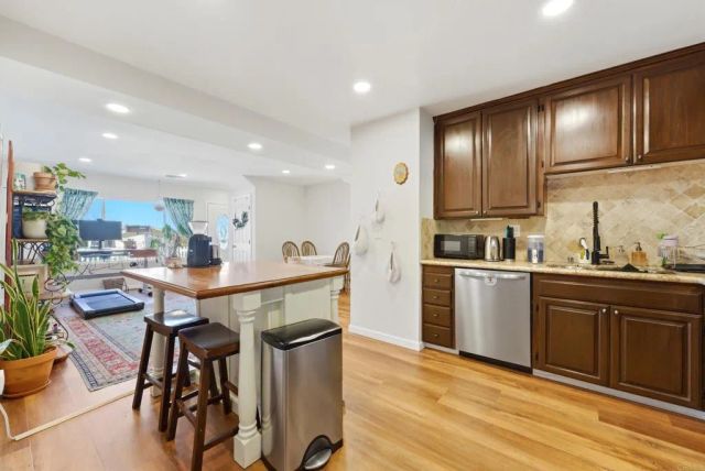 8009 Shantung Drive, Santee, CA 92071