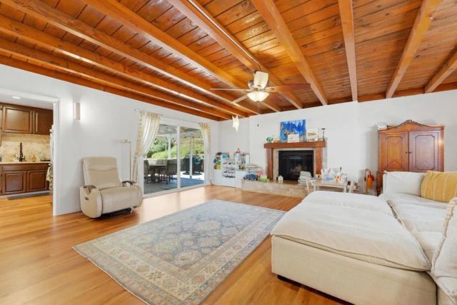 8009 Shantung Drive, Santee, CA 92071