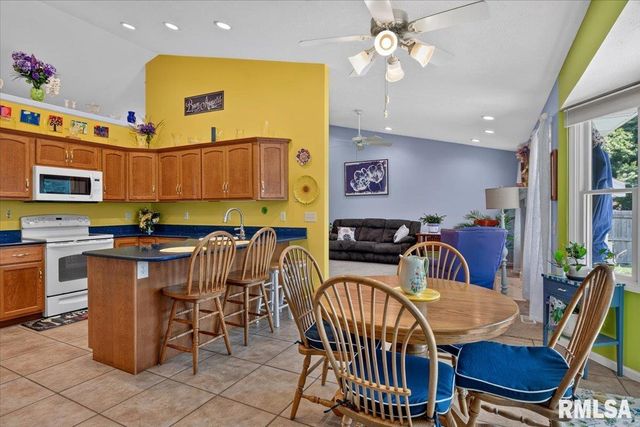 3904 Huxley Drive, Springfield, IL 62711