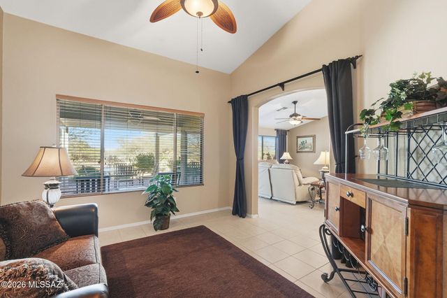 1019 N Rams Head Road, Green Valley, AZ 85614