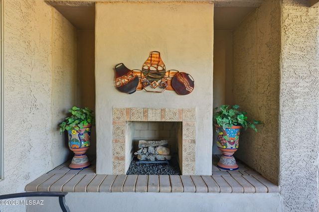 1019 N Rams Head Road, Green Valley, AZ 85614