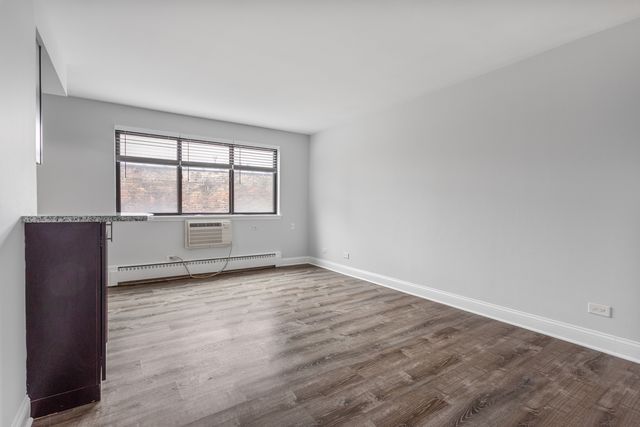 5534 N Kenmore Avenue 504, Chicago, IL 60640