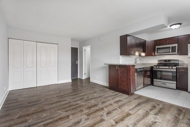 5534 N Kenmore Avenue 504, Chicago, IL 60640