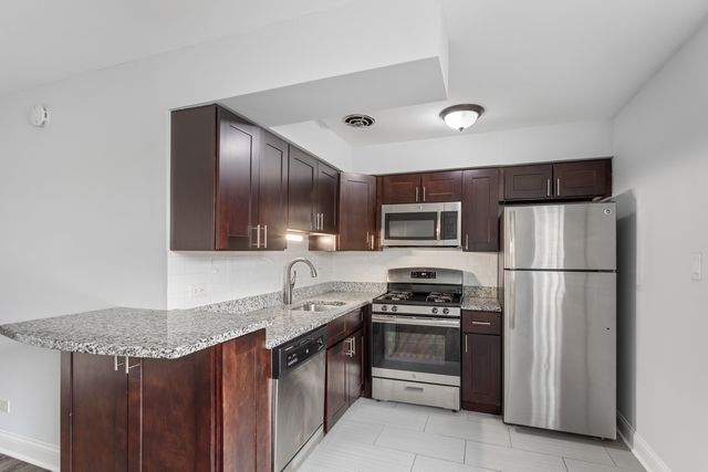 5534 N Kenmore Avenue 504, Chicago, IL 60640