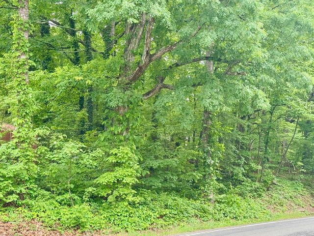 1988 Warwickshire Drive, Soddy Daisy, TN 37379