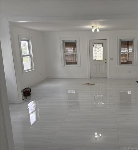309 Franklin Avenue, Hewlett, NY 11557