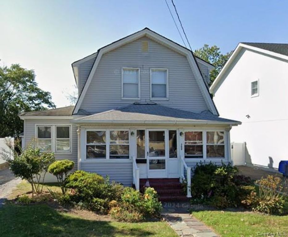 309 Franklin Avenue, Hewlett, NY 11557