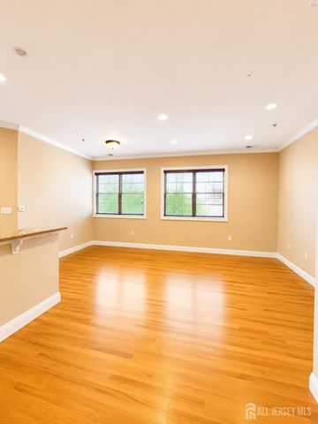 547 Sayre Avenue 214, Perth Amboy, NJ 08861