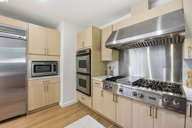 44 Highgate Rd, Kensington, CA 94707