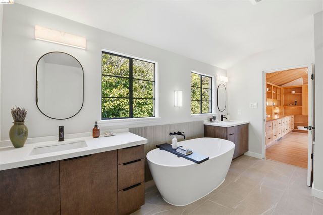 44 Highgate Rd, Kensington, CA 94707