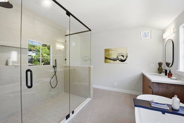 44 Highgate Rd, Kensington, CA 94707