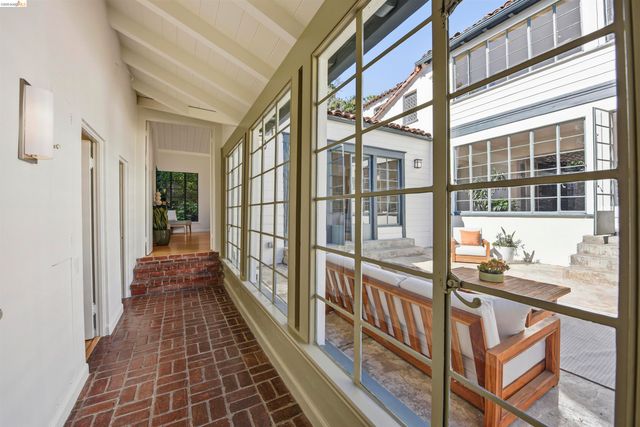 44 Highgate Rd, Kensington, CA 94707