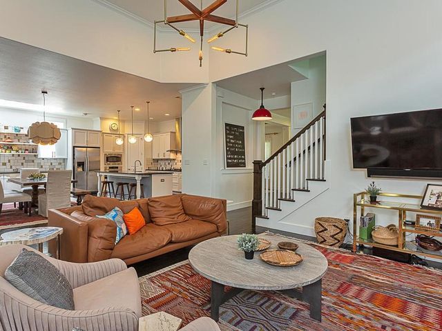805 W Mary ST, Austin, TX 78704