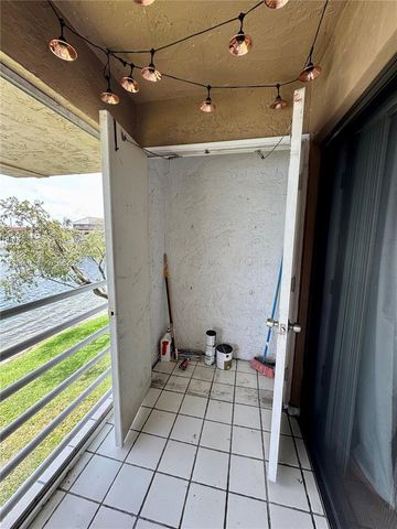 2762 W 60th St 53, Hialeah, FL 33016