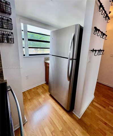 2762 W 60th St 53, Hialeah, FL 33016