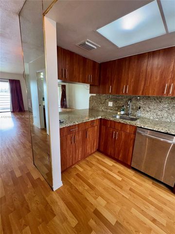 2762 W 60th St 53, Hialeah, FL 33016