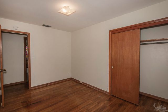 6314 Whiteoak Dr, Pensacola, FL 32503