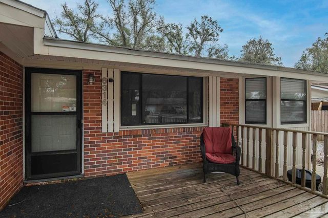 6314 Whiteoak Dr, Pensacola, FL 32503