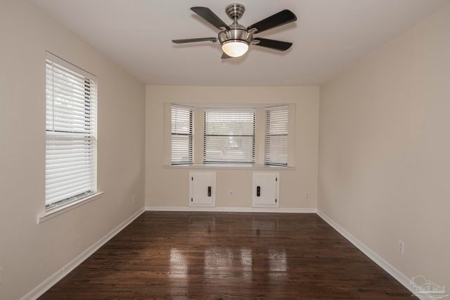 6314 Whiteoak Dr, Pensacola, FL 32503