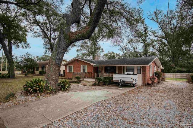 6314 Whiteoak Dr, Pensacola, FL 32503